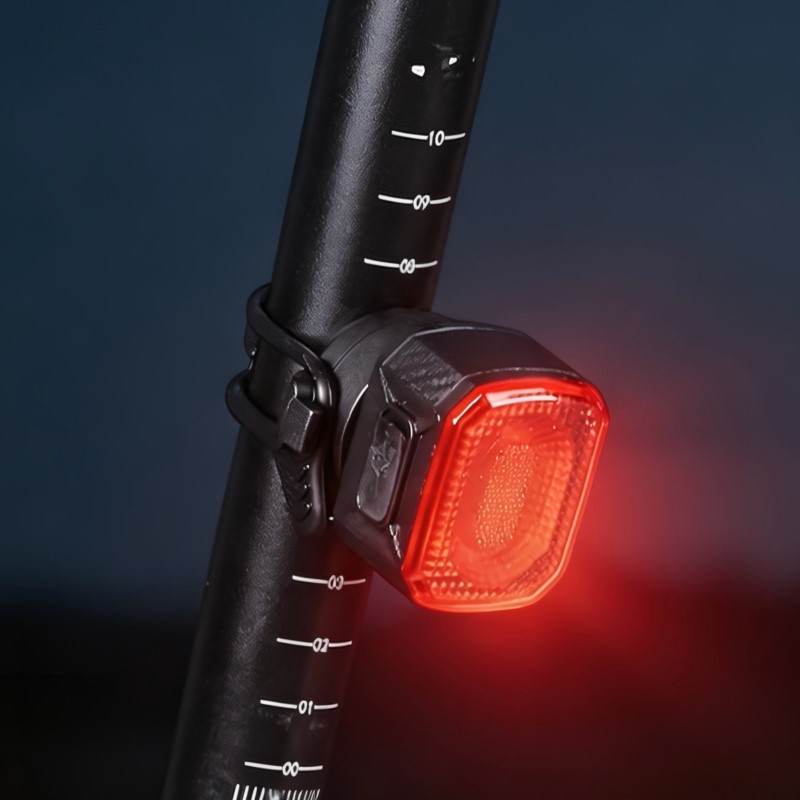 ضوء خلفي ذكي للدراجة مع مستشعر - مراجعة Smart Bike Brake Sensor Rear Light وسعره