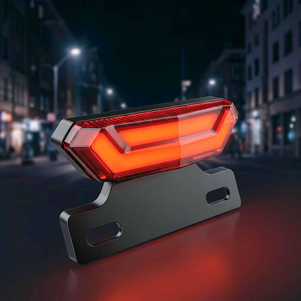 مصباح خلفي ذكي للدراجات يعمل ب - مراجعة Smart Bike Brake Sensor Rear Light وسعره